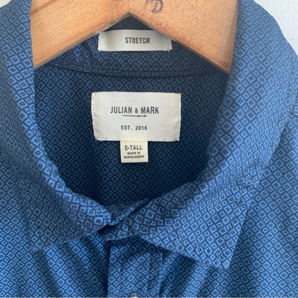 Julian & Mark Stretch Blue All Over Print Short Sleeve Button Shirt Small Tall - Picture 3 of 7